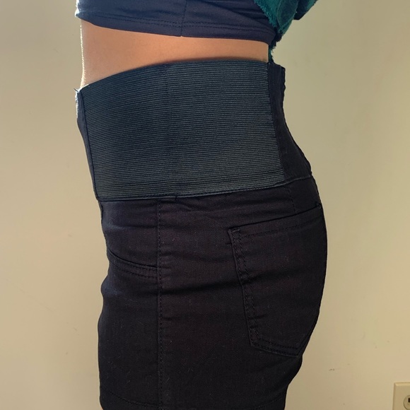 High waisted shorts - Picture 2 of 4